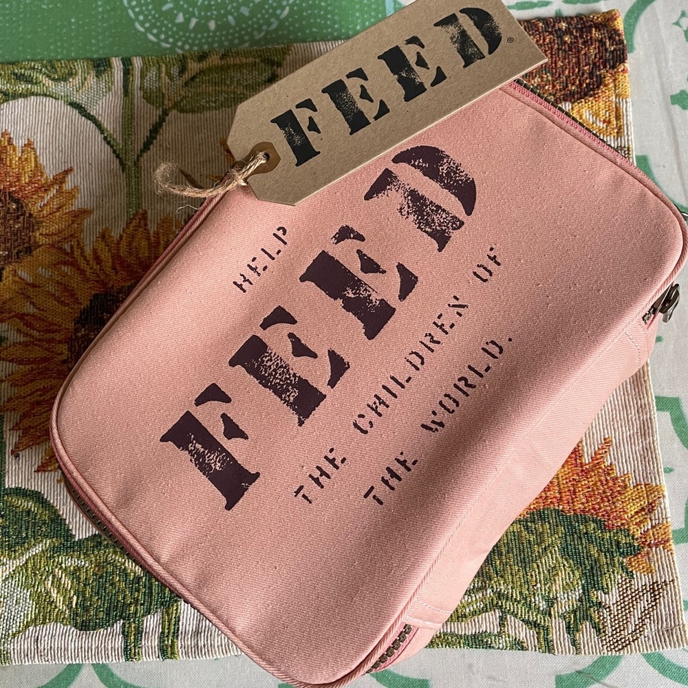 Lunch bag or cosmetic bag from Feed